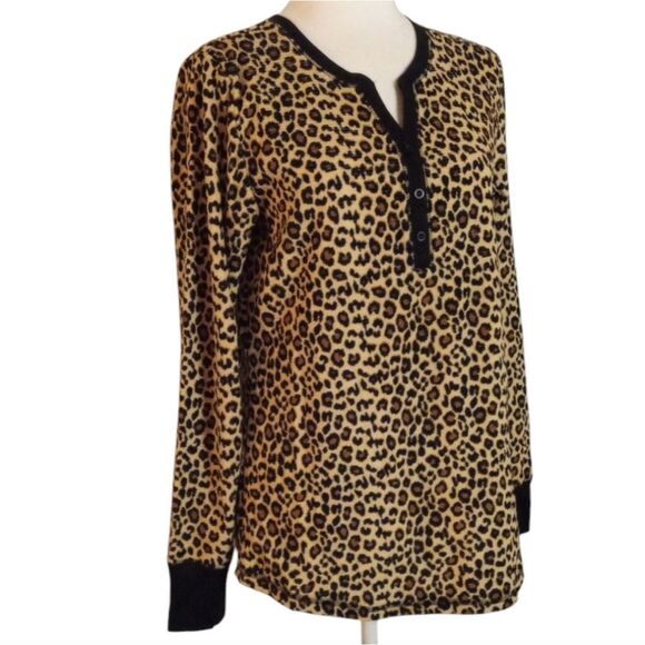 Betsey Johnson Long Sleeve Leopard Print Plush Waffle Knit Henley Size Small - Picture 3 of 8